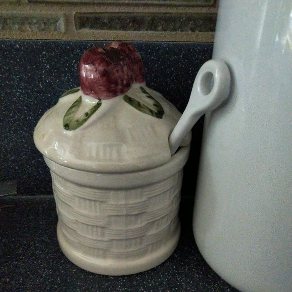 CtheSilverLining Empowerment Boutique Dining Basket Weave Pottery